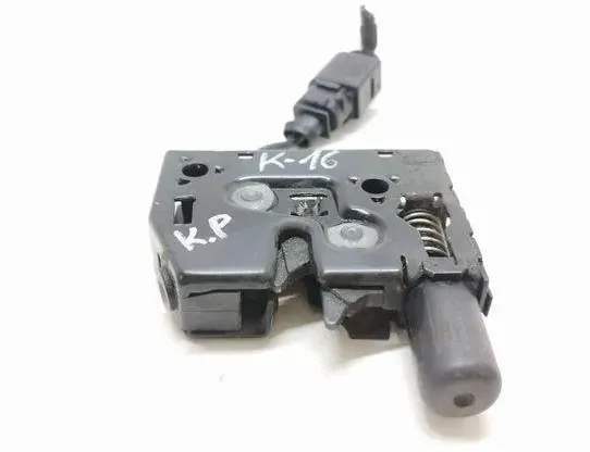 AUDI A3 8V (2012-2020) Замок капота 01101307S,0018530,8V0823509 22633177