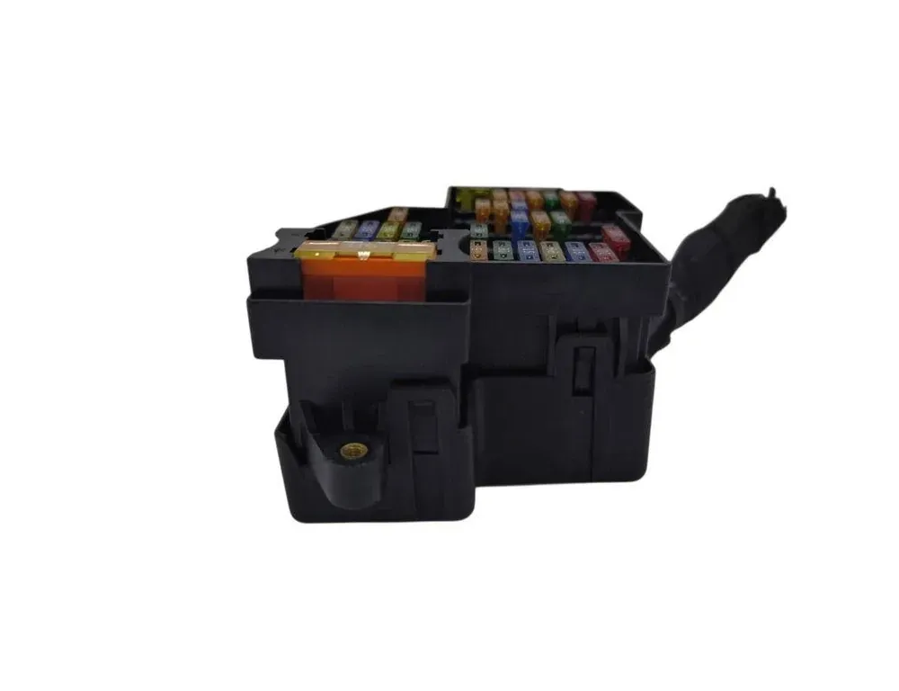 VOLKSWAGEN Touareg 1 generation (2002-2010) Fuse box 7L0941828B 34066840