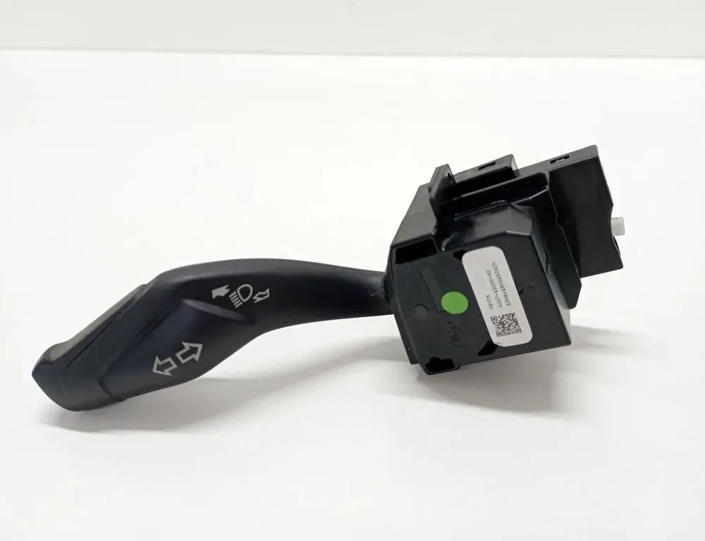 FORD Focus 3 generation (2011-2020) поворота переключение  AV6T13335AD 33364008