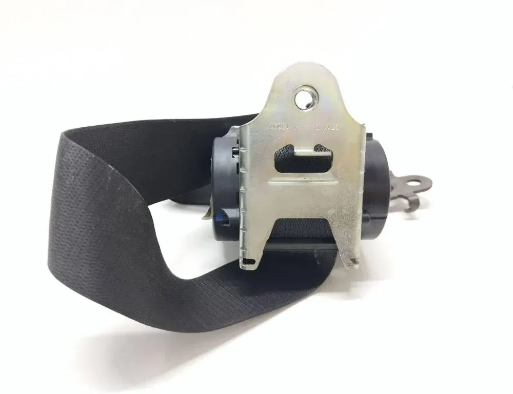 BMW 5 Series F10/F11 (2009-2017) Pravý predný bezpečnostný pás 610126200B 33503209