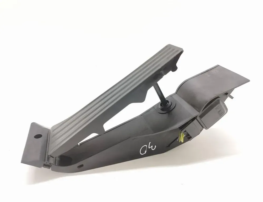 BMW 5 Series E60/E61 (2003-2010) Plynový pedál 6766930 33561191