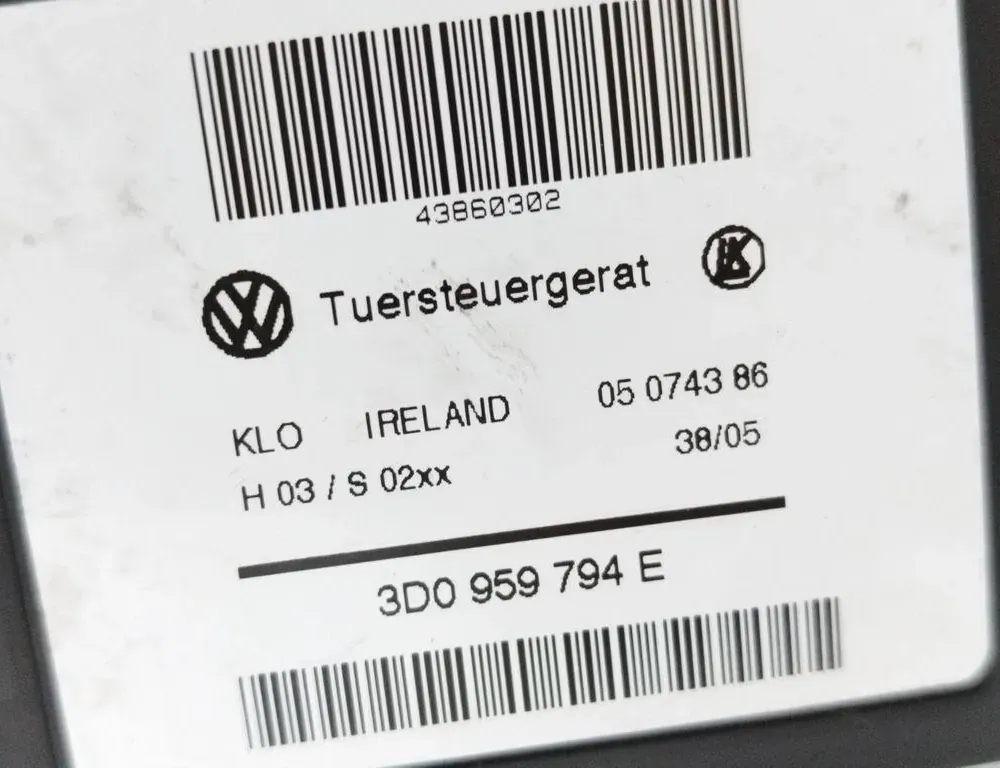 VOLKSWAGEN Touareg 1 generation (2002-2010) Маторчик стеклоподъемника задней правой двери 3D0959794E 33585981