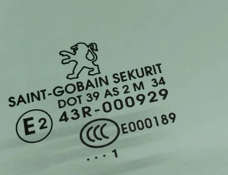 PEUGEOT 508 1 generation (2010-2020) Стекло передней левой двери E000189 33710385