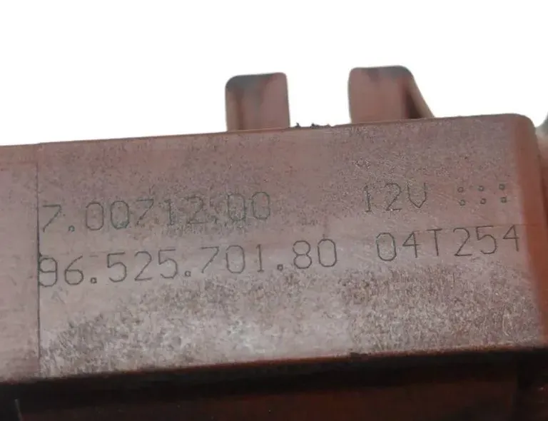 CITROËN C5 2 generation (2008-2017) Solenoidový ventil 9652570180 33914609