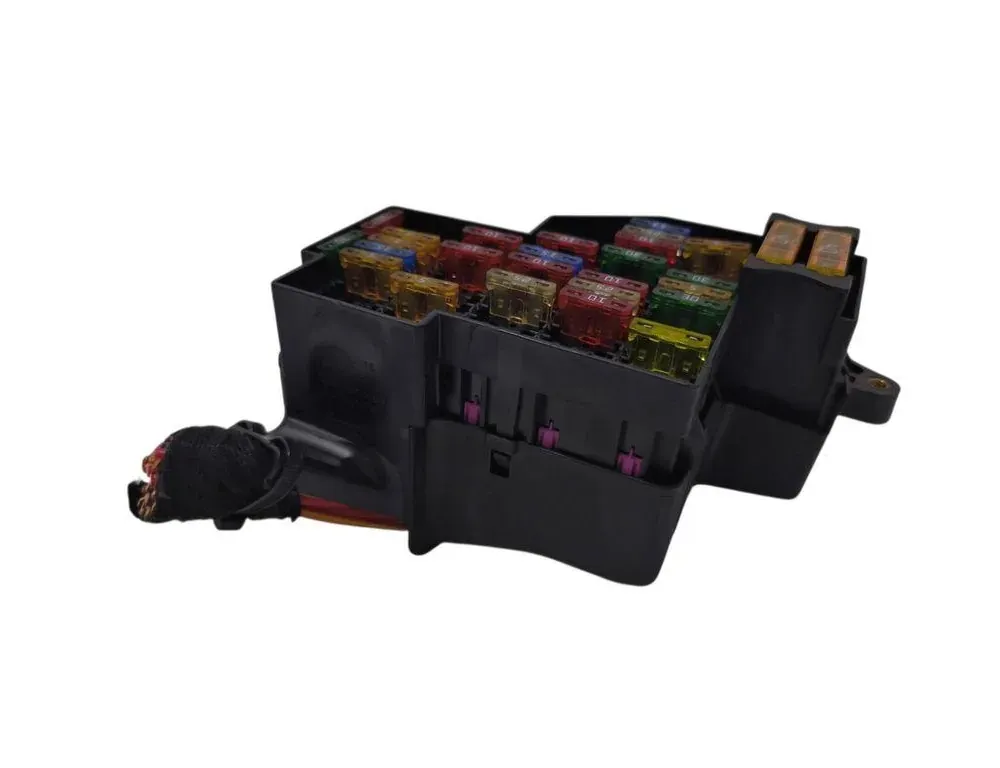 VOLKSWAGEN Touareg 1 generation (2002-2010) Fuse box 7L0941828A 34066670