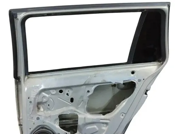 OPEL Vectra C (2002-2005) Rear Right Door 33935017