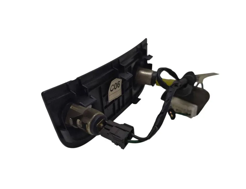 HYUNDAI Getz 1 generation (2002-2011) 12 V zásuvka 05A27022 34085347