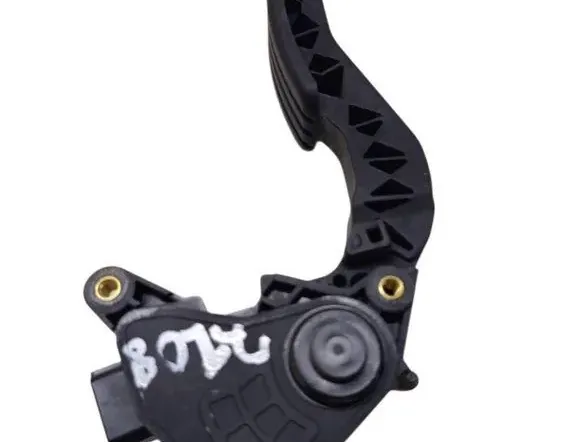 NISSAN Qashqai 2 generation (2013-2023) Педаль газа 180020022R 34080491