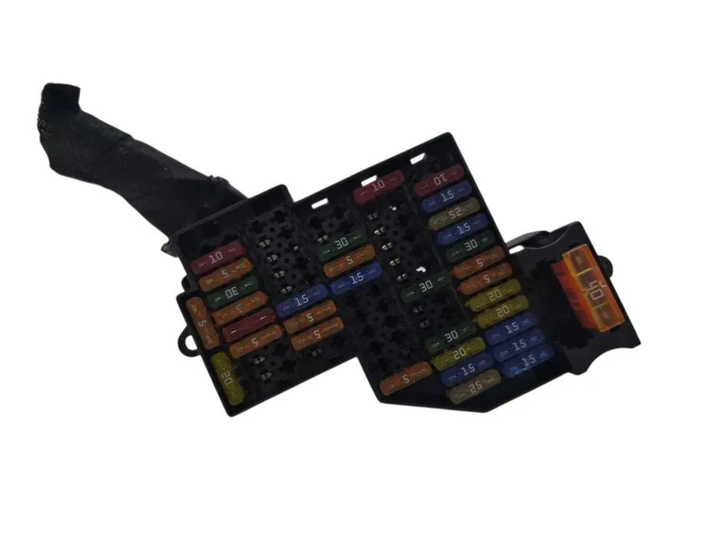 VOLKSWAGEN Touareg 1 generation (2002-2010) Fuse box 7L0941828B 34066840