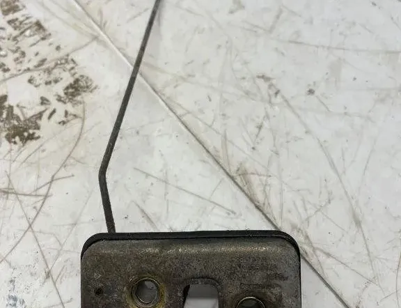 VOLKSWAGEN Golf 3 generation (1991-1998) Tailgate Boot Lock 1HM827505 30348501