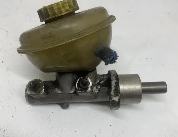 AUDI A4 B6/8E (2000-2005) Рабочий тормозной цилиндр 32661549 33226473