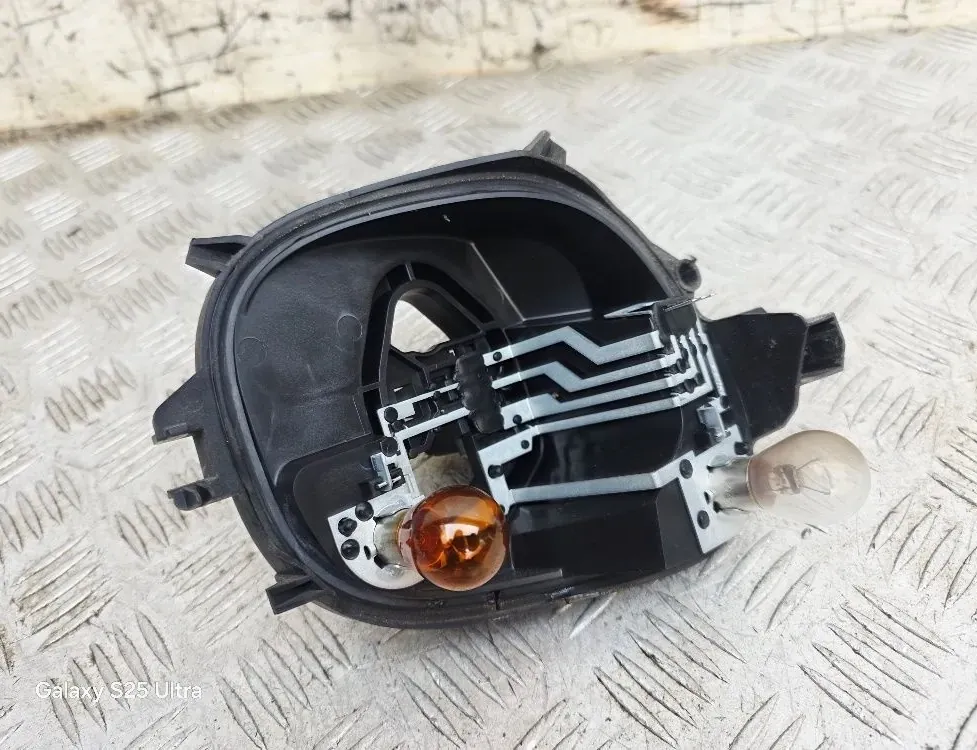 PEUGEOT 208 Peugeot 208 (2012-2015) Rear light contacts 001969840,00196984 34511749