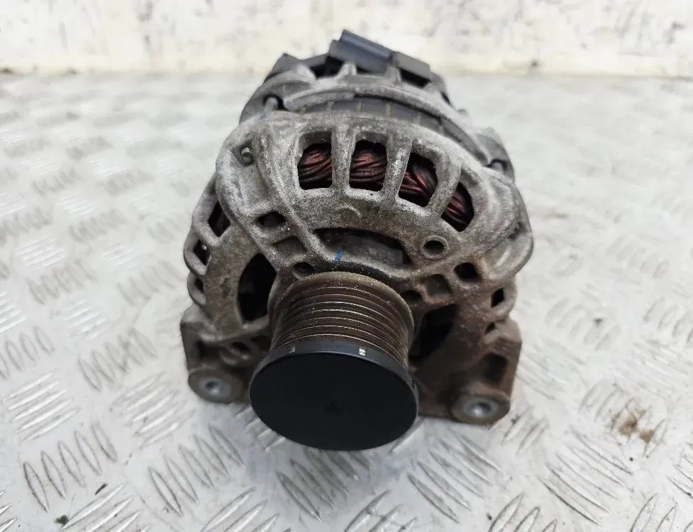 RENAULT Captur 1 generation (2013-2019) Alternátor 231008593R 34273751