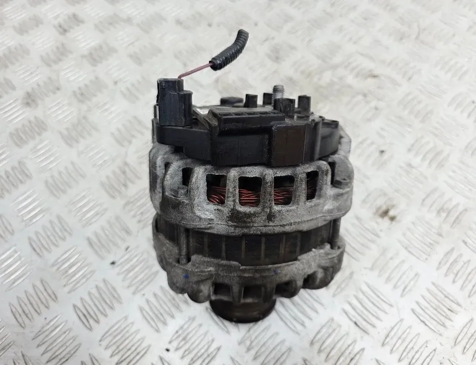 RENAULT Captur 1 generation (2013-2019) Alternátor 231008593R 34273751