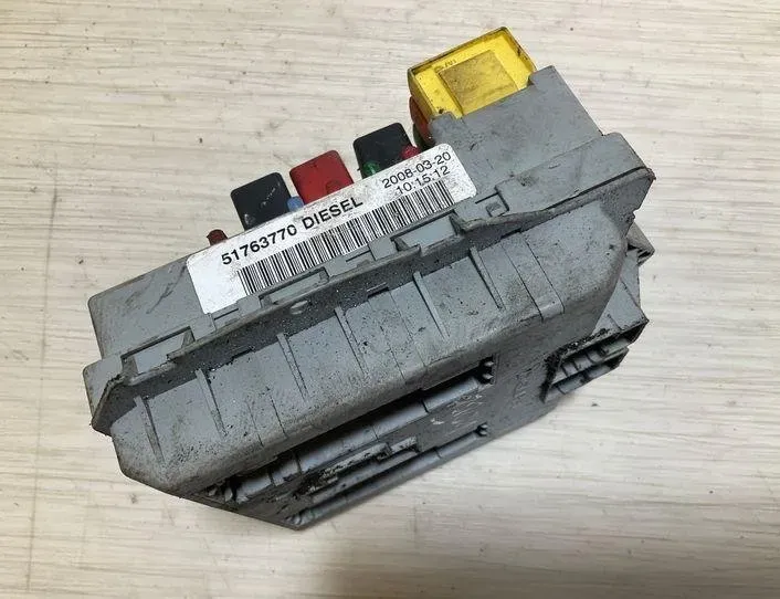 FIAT Doblo 1 generation (2001-2017) Блок предохранителей 51763770 22246161