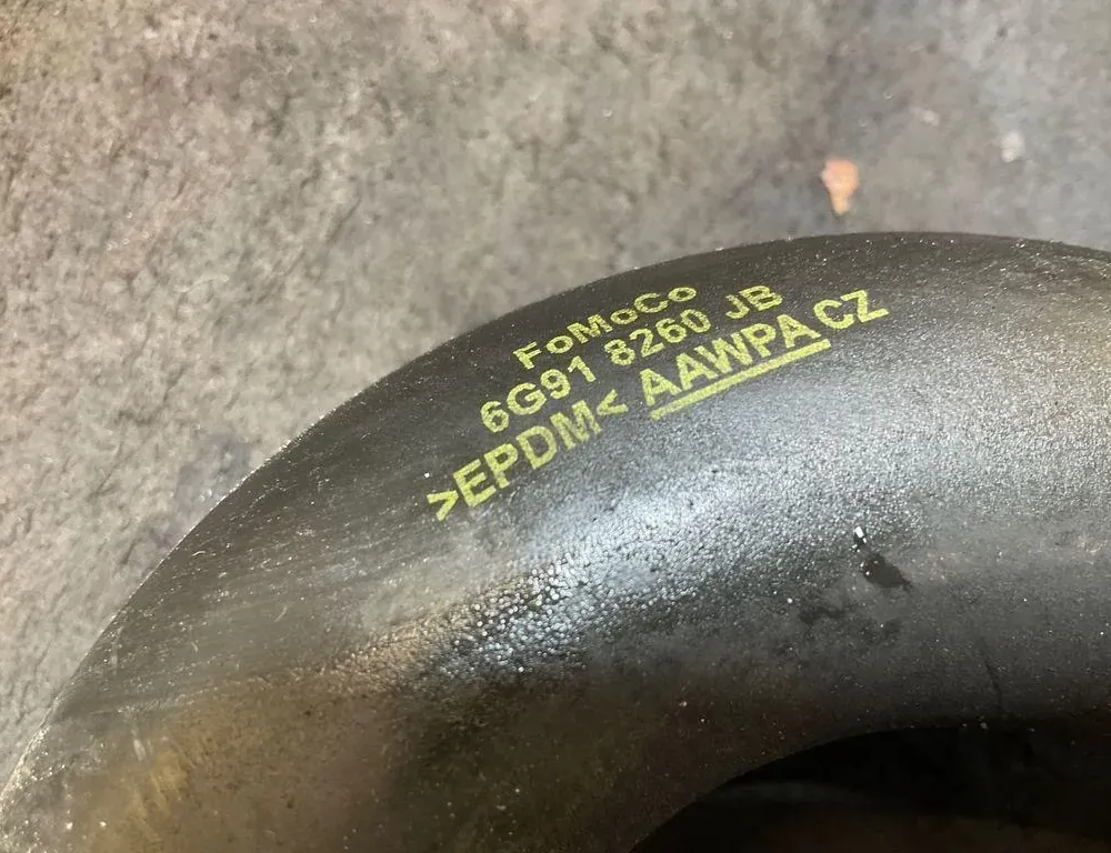 VOLVO XC70 2 generation (2000-2007) Chladiace hadice 6G918260JB 33803751