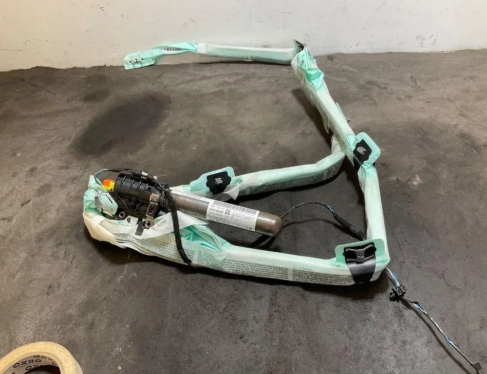 VOLKSWAGEN Passat B7 (2010-2015) Pravý strešný airbag SRS 1061562280950,3C0880742F 33804105