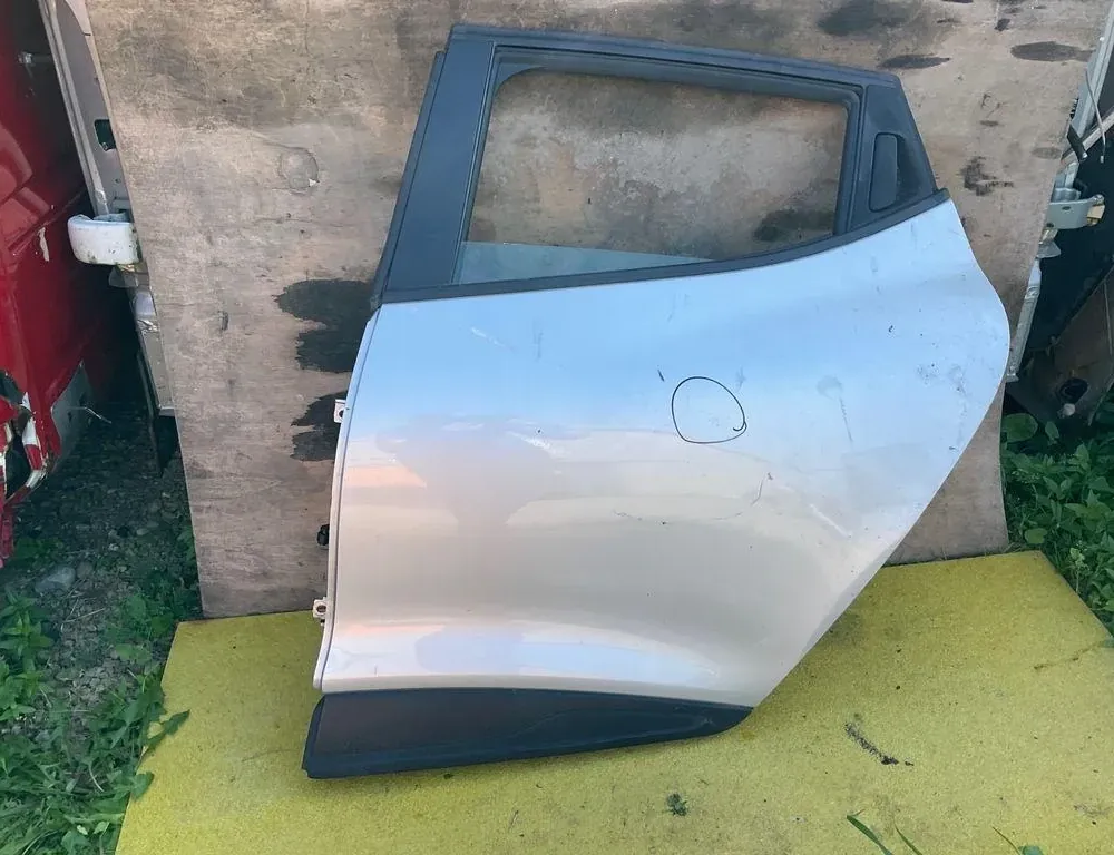 RENAULT Clio 3 generation (2005-2012) Rear Left Door 33808663