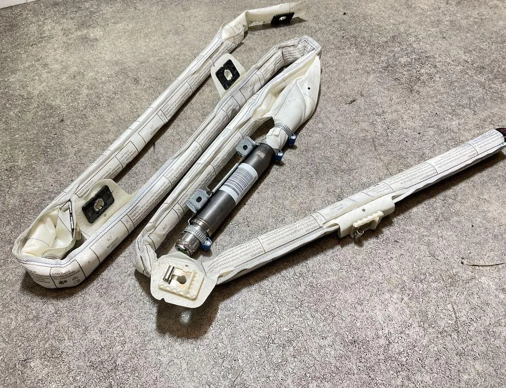 MERCEDES-BENZ CLS-Class C218/X218 (2011-2017) Ľavý strešný airbag SRS BAMPT11249,2188601302 33810618