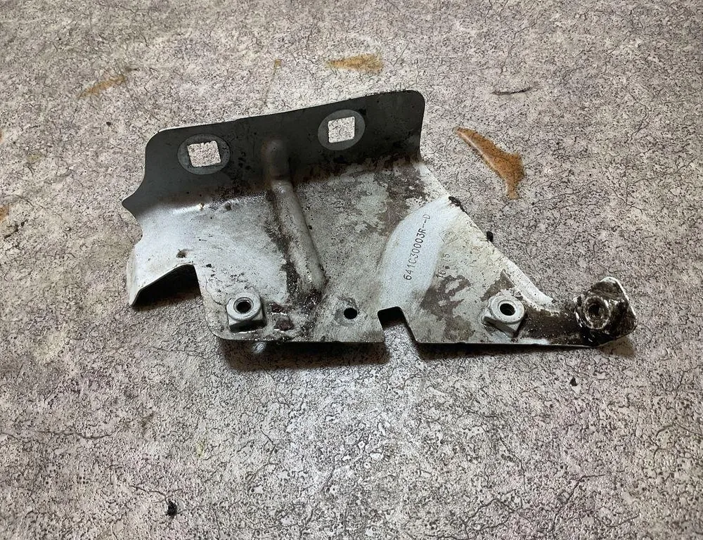 OPEL Movano 2 generation (B) (2010-2021) Front Right Fender Holder 641C30003R 33812365