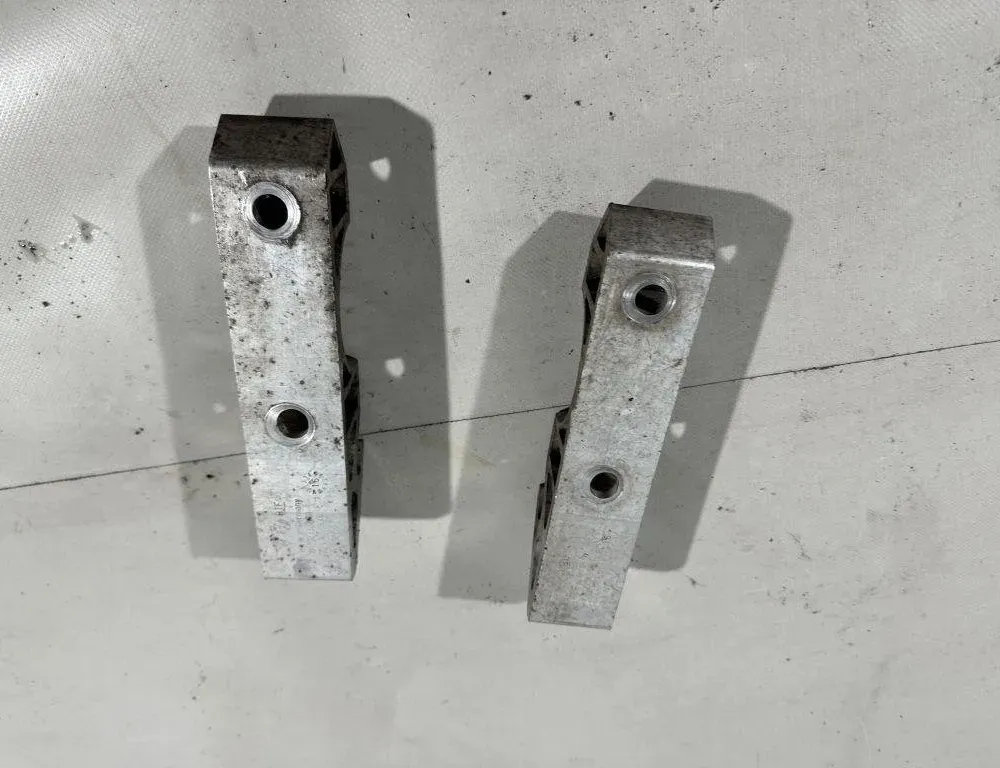 PORSCHE Cayenne 958 (2010-2018) Передний левый кронштейн стабилизатора 7L0411063B 31414497