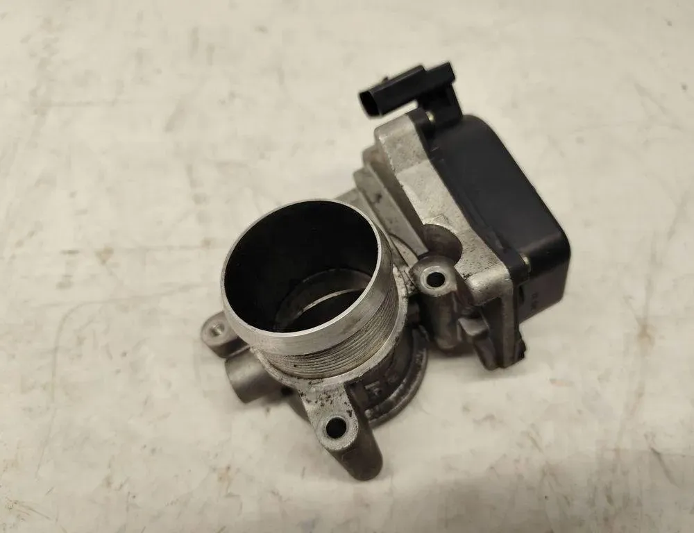 VOLKSWAGEN Passat B5 (1996-2005) Throttle Body 03L128063Q 32001494