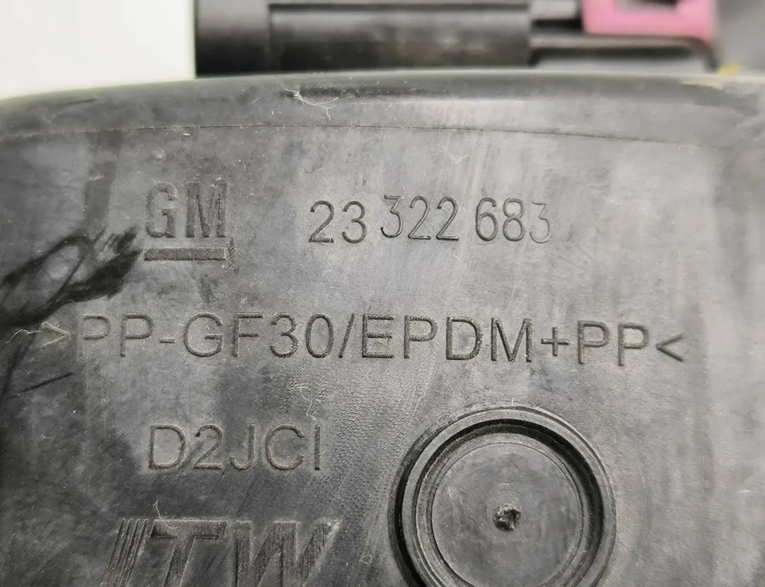 CHEVROLET Volt 2 generation (2015-2019) Other Body Parts 23322683 28771597