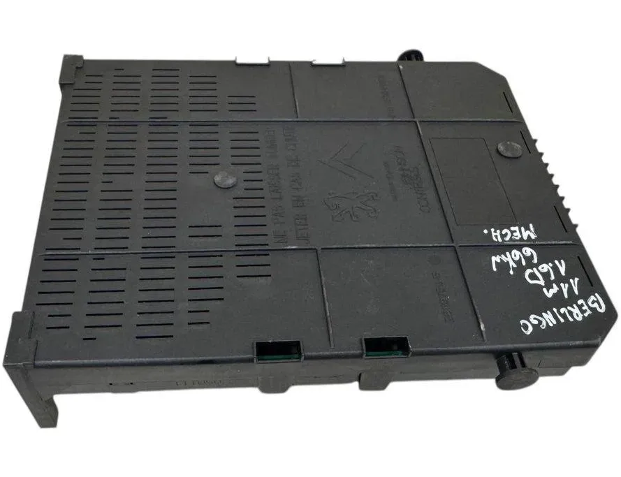 CITROËN Berlingo 2 generation (2008-2023) Fuse box 281197595 30457691