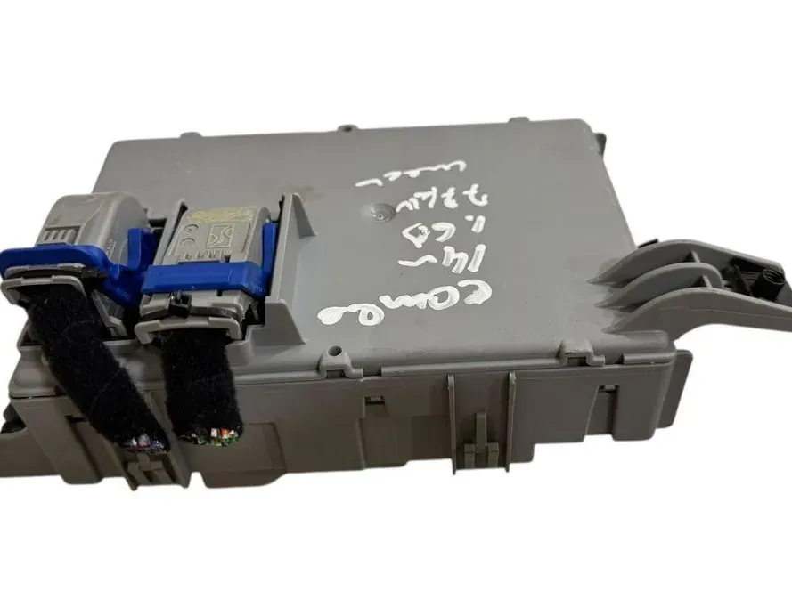 OPEL Combo D (2011-2020) Fuse box 00519217570,116RI000674 33246195