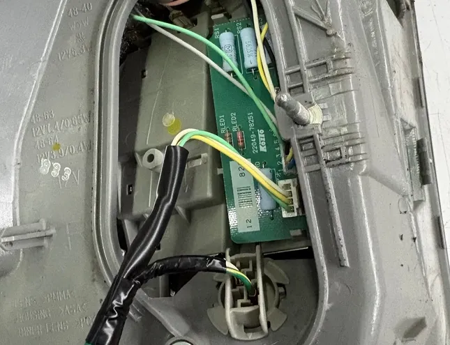 LEXUS RX 2 generation (2003-2009) Rear Right Taillight Lamp 34208921