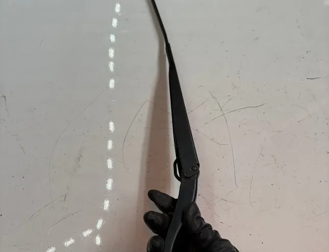RENAULT Master 3 generation (2010-2023) Front wiper blade arm 8200734777 33708081