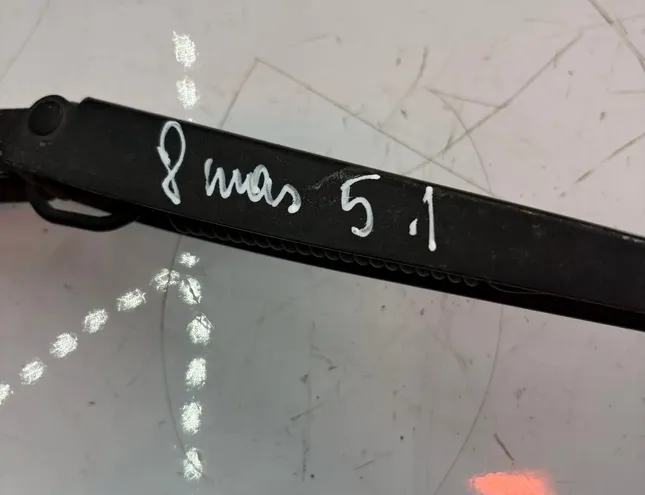 RENAULT Master 3 generation (2010-2023) Front wiper blade arm 8200734777 33708081