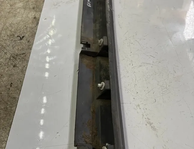 FORD Transit 4 generation (2013-2024) Ľavý predný prahový lišta 33909387