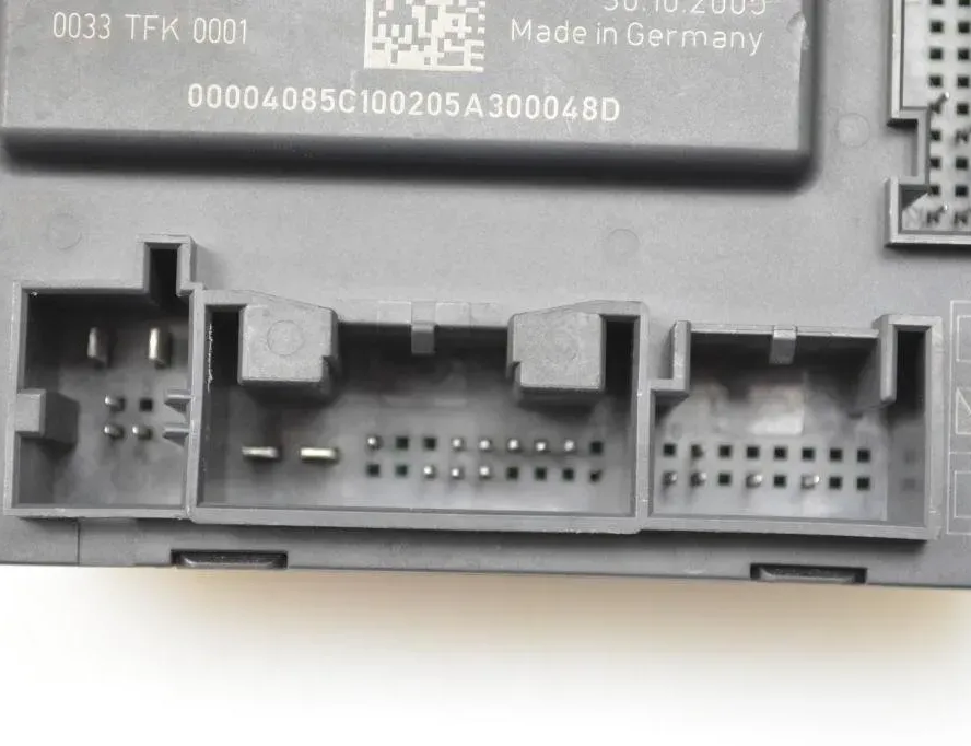 AUDI A6 C6/4F (2004-2011) Front Right Door Control Unit 4F0959792F 32028993