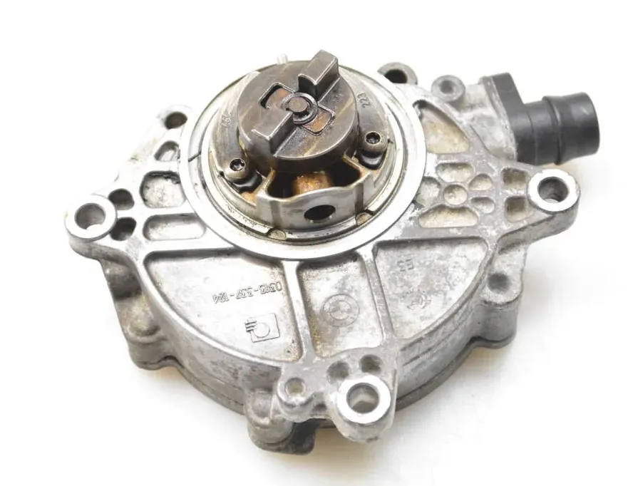 BMW 1 Series E81/E82/E87/E88 (2004-2013) Vákuová pumpa 7547021 33988864