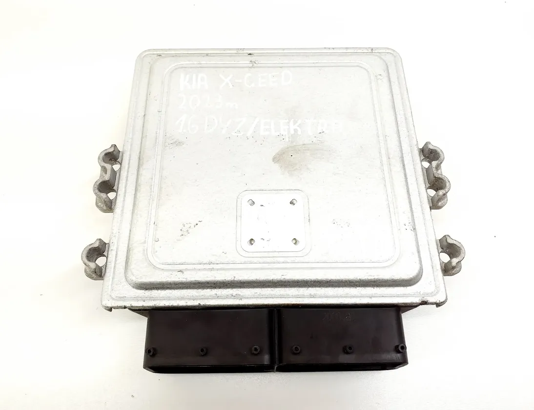 KIA XCeed 1 generation (2019-2024) Riadiaca jednotka motora 39198-2U300,39199-2U100 28504556