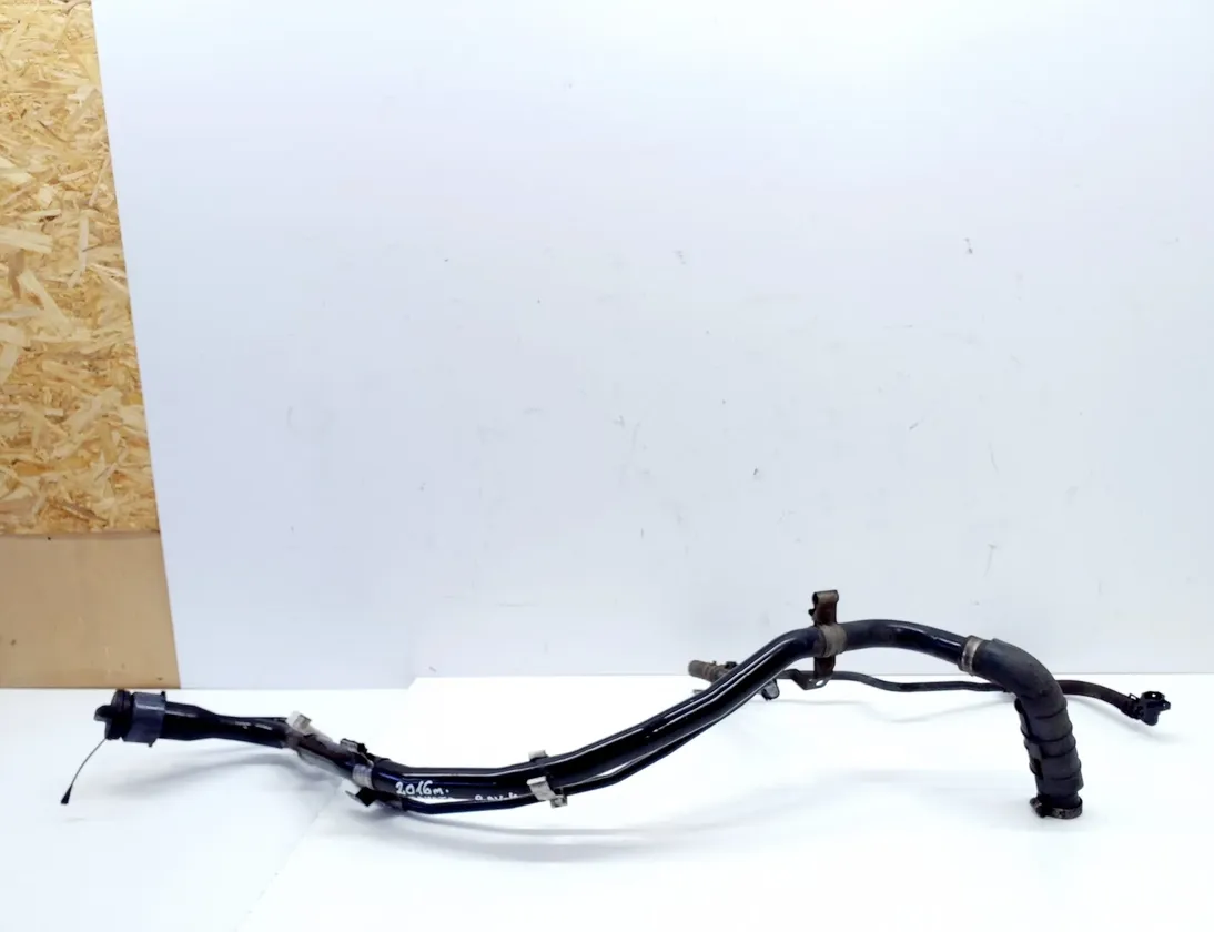 TOYOTA RAV4 4 generation (XA40) (2012-2018) Potrubie palivovej nádrže 33528604