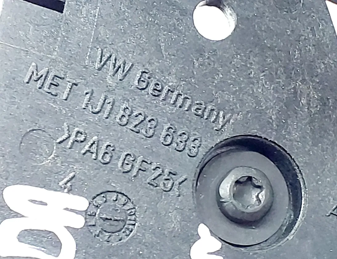 SKODA Yeti 1 generation (2009-2018) Bonnet Lock Cable 1J1823633 33539553