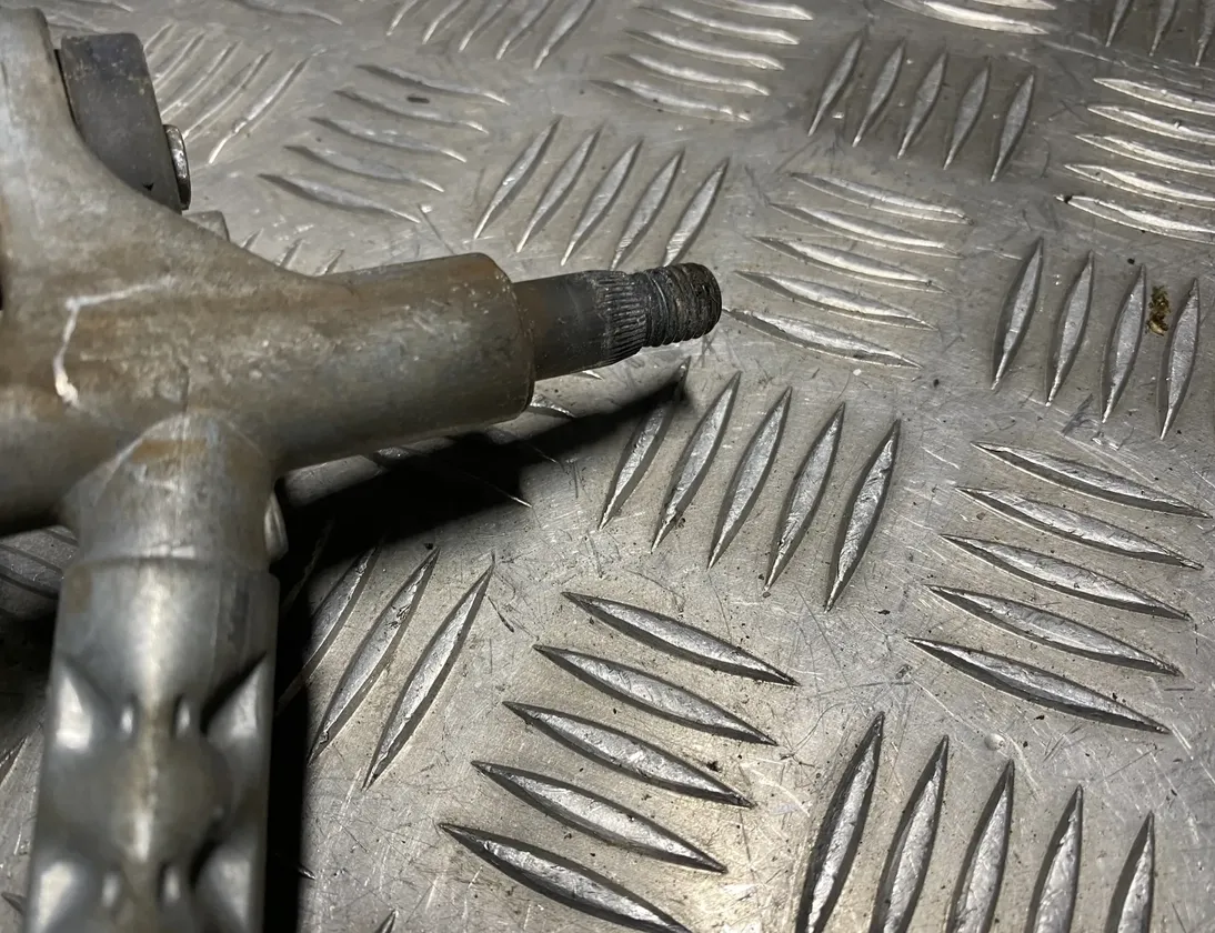 CITROËN C3 1 generation (2002-2010) Mechanizmus stierača predného čelného skla 53630187 22918535