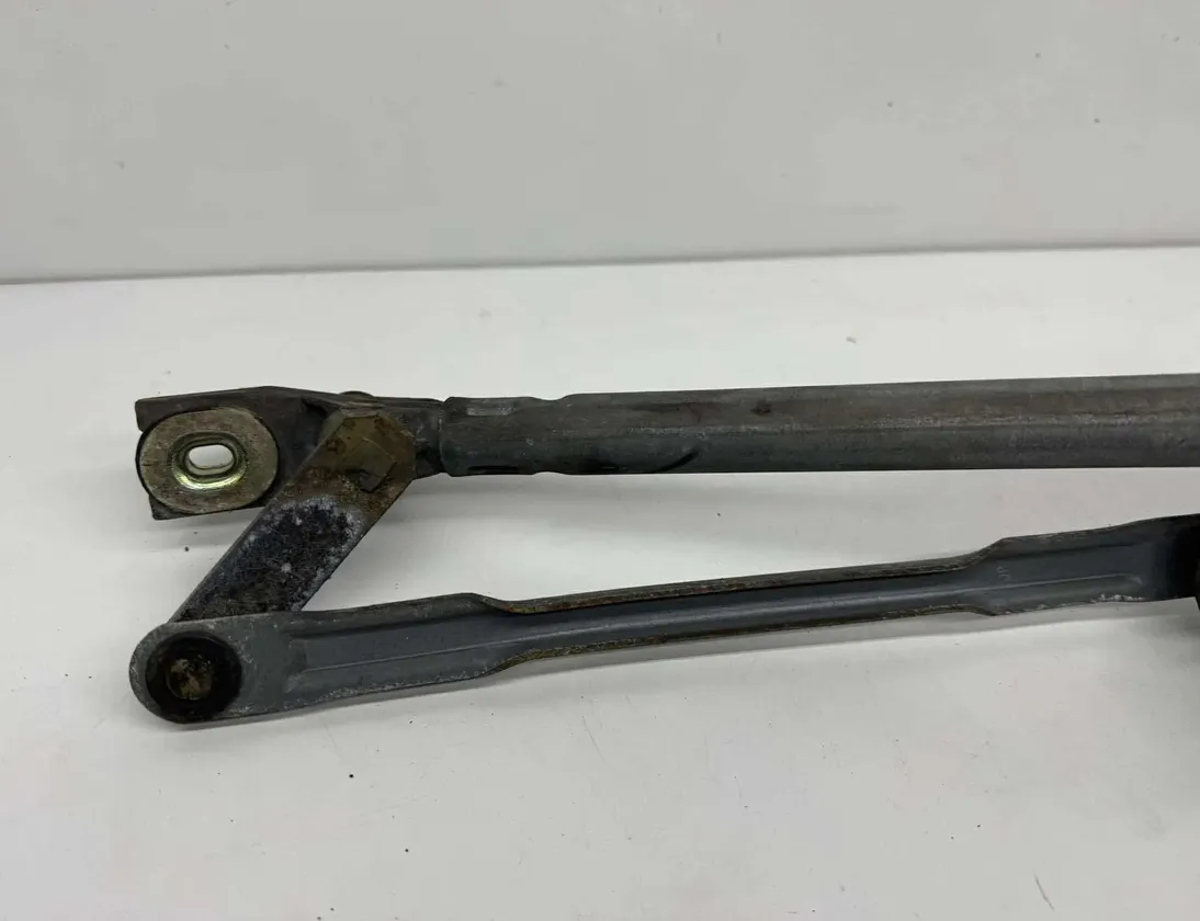 AUDI A6 C5/4B (1997-2004) Mechanizmus stierača predného čelného skla 4B1955113 33575687