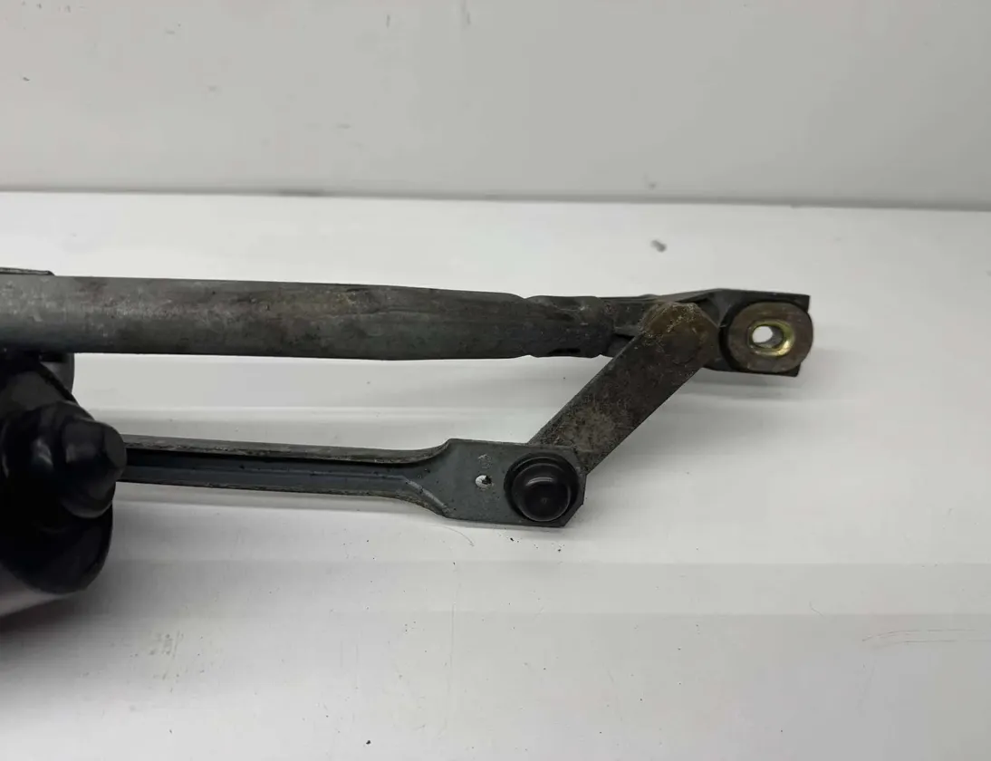 AUDI A6 C5/4B (1997-2004) Mechanizmus stierača predného čelného skla 4B1955113 33575687