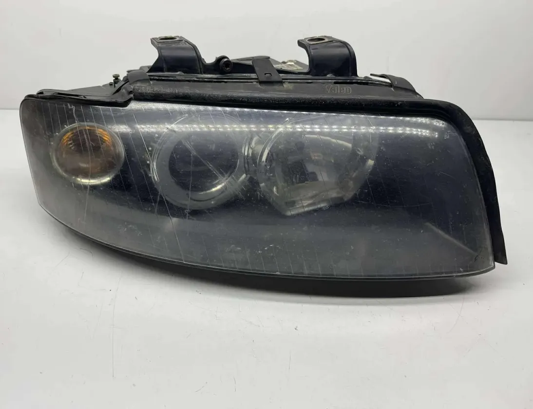 AUDI A4 B6/8E (2000-2005) Pravé predné svetlo 8E0941030T 33579094
