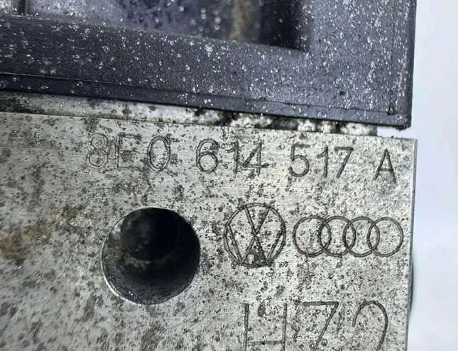 AUDI A4 B6/8E (2000-2005) ABS čerpadlo 8E0614517A 33579106