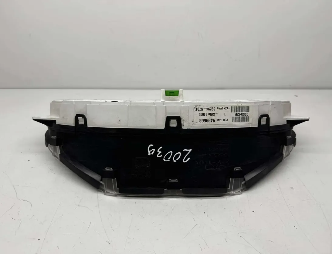 VOLVO V70 2 generation (2000-2008) Speedometer 9459821,9499668 33579802