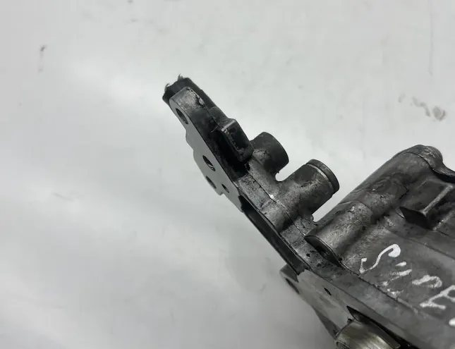 SKODA Superb 1 generation (2001-2008) Топливный насос 038145209M 34022514