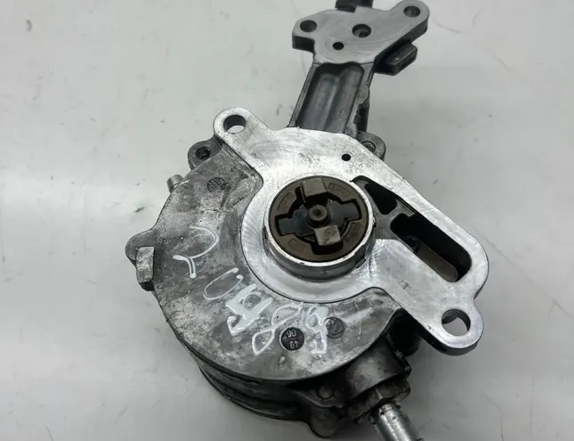 SKODA Superb 1 generation (2001-2008) Топливный насос 038145209M 34022514