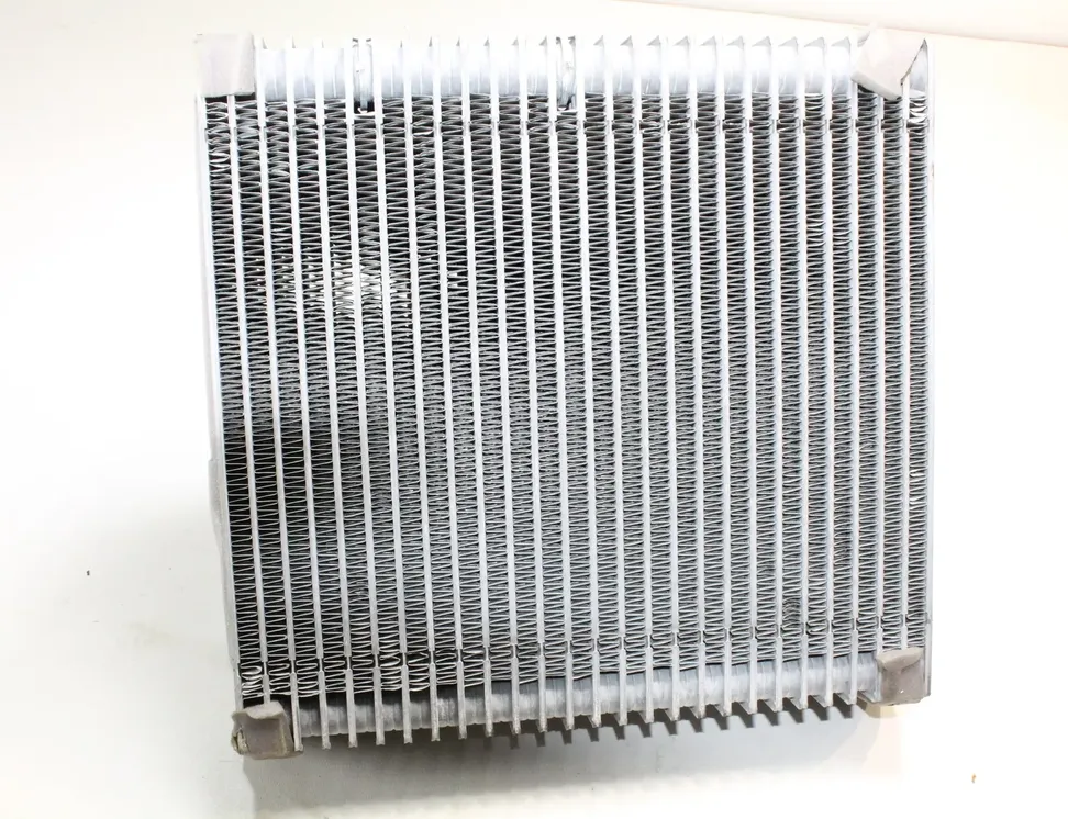 OPEL Insignia A (2008-2016) Výmeník tepla pre vnútorné kúrenie 16454271 13131680