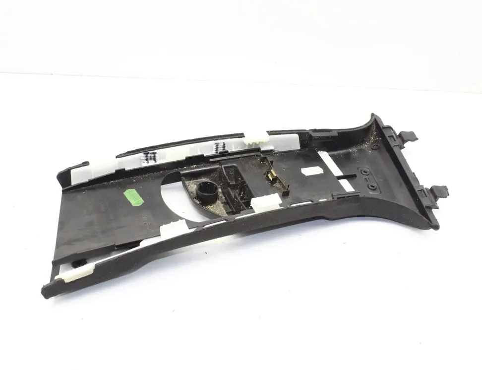 MERCEDES-BENZ C-Class W204/S204/C204 (2004-2015) Pravý B stĺpikový obklad A2048601030 33939789