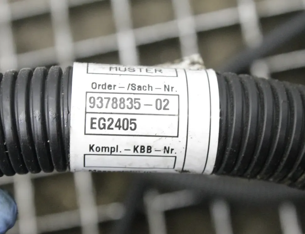 BMW i3 I01 (2013-2024) Положительный аккумуляторный кабель 9378835,2557835 25182253