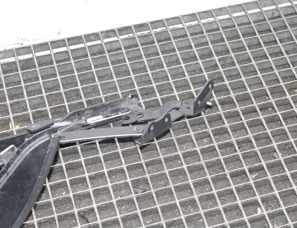 MERCEDES-BENZ SLK-Class R171 (2004-2011) Ľavý pant kufra 112002102 33492297